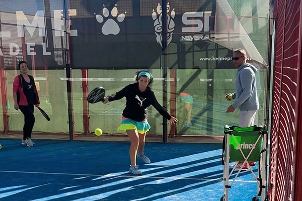 Clases de pádel para adultos