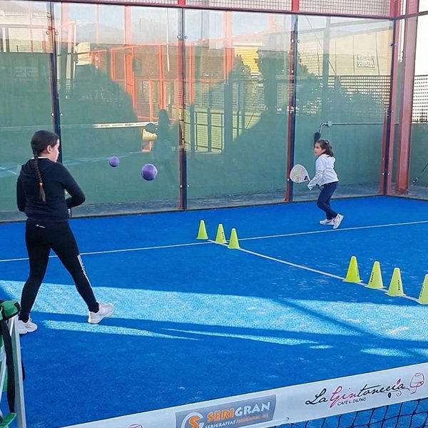 Clases de pádel para niños